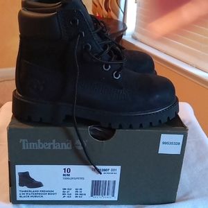 BOYS BLACK TIMBERLAND BOOTS